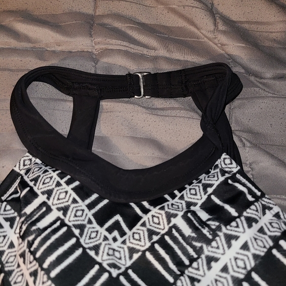 NWT!! Bathing Suit Top! BLACK & WHITE Halter Tankini NWT!! - Picture 3 of 8